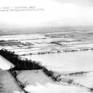 Louth Canal flooding near Firebeacon Bridge in 1960.
In the distance can be seen a white house. This used to be the Ship & Horns pub.
This pub would have been ued by the bargees who stopped here to unload their goods at the warehouse near the Canal.
This house was demolished probably later in the 1960s and a bungalow was built in its place.