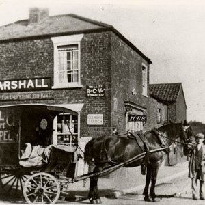 This photograph had to have been taken after 1930 when Mr Henry Marshall
bought the premises on the corner of Sea Dyke Way and Littlefield Lane.