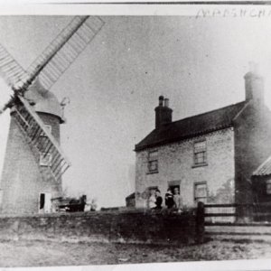 This photograph of Marshchapel Mill, must have taken before
6th. Januuary 1922, when the sails were demolished in a storm.