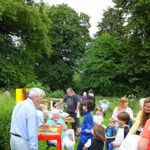 Church Garden Fete - 25th. June 2017
Stuart and Ann Henderson running one of the stalls.