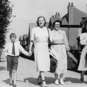 Sunday School outing to Skegness - Circa; 1949
L to R; Marsden Fenner, Hazel Fenner, Eleanor Welton, Kath Grantham, Stuart Grantham.
Mrs Welton was bus conductress during WW2. She sadly lost her first husband, Harry William Houlden in this conflict.