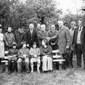 Presentation of a village bench during the Queens Silver Jubilee celebrations - June 1977
There were four benches in total, donated by; H.W. Clover, H. Hobson, The Osbourne Family and Jim Hurton.