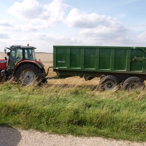S.A. Mossop Farms Ltd - Harvest 2009.
Grain Cart driven by Jack Clover, West End Lane, Marshchapel.
