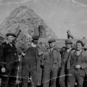 L to R; Frank ?, John Smith, Sid Horry, Busker Ireland, Bob Duncan, ? Wray.