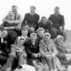 Caudwell Ladies.
Top Row - L to R; Mrs Francis with arms round Peg Osbourne, Unknown, Unknown, Mrs Appleby.
Bottom Row - L to R; Unknown, Joan Beales, Ena Todd, Doris Johnson, Rose Campbell, Kath Grantham, Mrs Hiscock.
