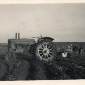Lunch break in the field.