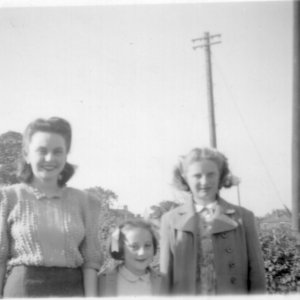 Jean Lyons, Julie Lyons Shirley Wray