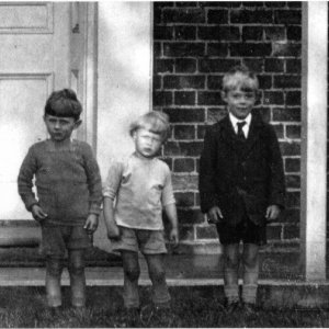 Unfortunately this is another photograph were the names of the little boys are unknown.