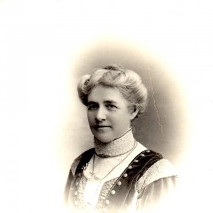 Gertie Evison - Christmas 1913