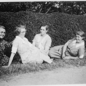 Lizzie Hook, Fanny Epton, Sarah Jane "Sally" Patrick and Clara Stubbs.
All these ladies were sisters.
This photograph was taken on the grass verge at Willow Tree Corner near Covenham Reservoir.