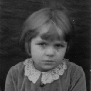 Margaret Patrick - later to become Margaret Burgess.
Photograph taken c. 1927 or 1928.