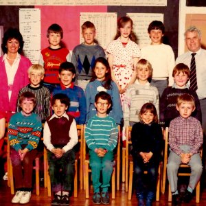 Marshchapel School Lower Juniors - 1987
See accompanying list of names.