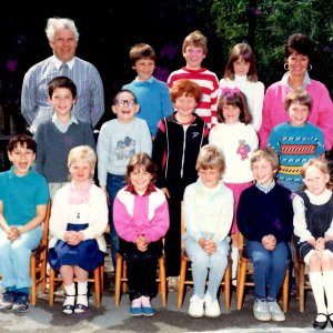 Marshchapel School Lower Juniors - 1988
See accompanying list of names.