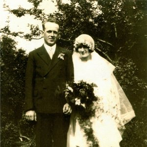 The wedding of Charles and Muriel Hurton - 27th. August 1929 at Fiskerton.
Parents of Jim, Bob and Doreen Hurton.